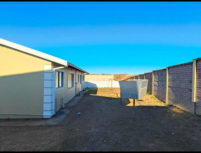 3 BEDROOM PROPERTY TO RENT IN NCAMBEDLANA
